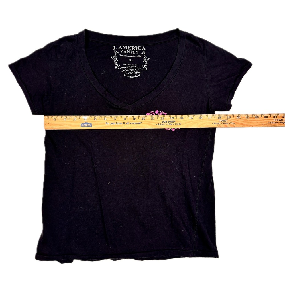 J. America Vanity Deadwood Gulch Gaming Resort V-Neck T-Shirt Black Pink Large - Picture 4 of 5